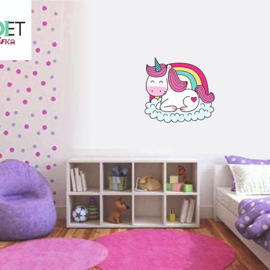 Unicornio sobre Nube